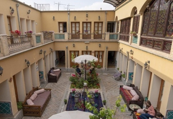 هتل سنتی طلوع خورشید
