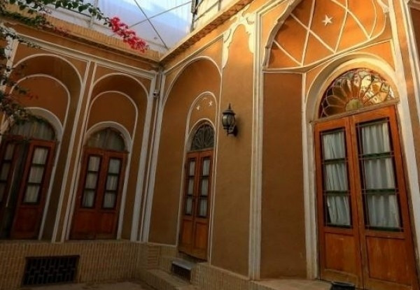 هتل کهن کاشانه