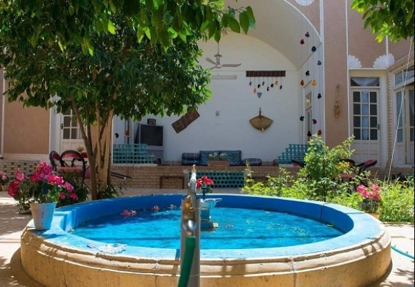 خانه مسافر اوروزا
